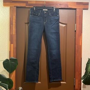 Levi’s women’s classic straight jeans